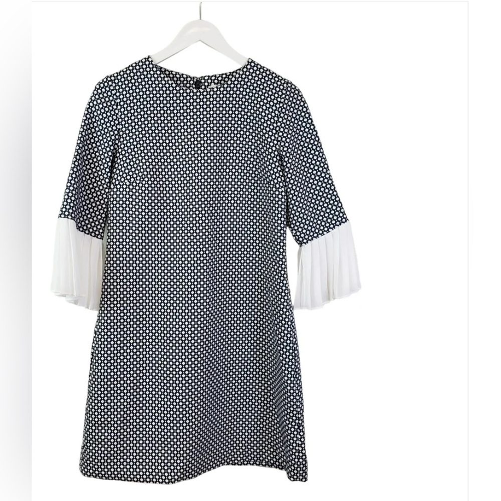 New York & Company Diamond Pattern Shift Dress